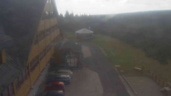 Parkoviště a hlavní vchod