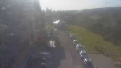 Parkoviště a hlavní vchod