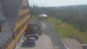 Sporthotel Kurzovní - Parkoviště a hlavní vchod - 31.7.2026 v 10:55 Sporthotel Kurzovní - Parkoviště a hlavní vchod - 31.7.2026 v 10:55