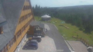 Sporthotel Kurzovní - Parkoviště a hlavní vchod - 31.7.2026 v 11:55 Sporthotel Kurzovní - Parkoviště a hlavní vchod - 31.7.2026 v 11:55