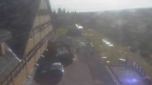 Sporthotel Kurzovní - Parkoviště a hlavní vchod - 15.9.2026 v 08:55 Sporthotel Kurzovní - Parkoviště a hlavní vchod - 15.9.2026 v 08:55