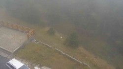 Access to the running track
