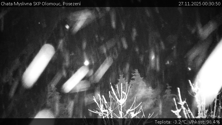 Chata Myslivna SKP Olomouc - Posezení - 27.11.2025 v 00:30