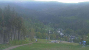 Ski Karlov - areál Karlov - Sjezdovky V Javořinách a Rodinná - 9.5.2025 v 05:31
