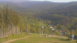 Ski Karlov - areál Karlov - Sjezdovky V Javořinách a Rodinná - 9.5.2025 v 07:31