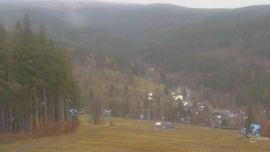 Ski Karlov - areál Karlov - Sjezdovky V Javořinách a Rodinná - 15.11.2025 v 07:31 Ski Karlov - areál Karlov - Sjezdovky V Javořinách a Rodinná - 15.11.2025 v 07:31