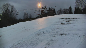 Skiareál Karolinka  - Otočná kamera na sjezdovce - 5.12.2025 v 07:32