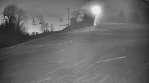 Skiareál Karolinka  - Otočná kamera na sjezdovce - 25.12.2025 v 06:55