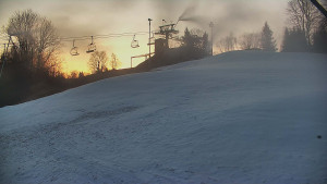 Skiareál Karolinka  - Otočná kamera na sjezdovce - 25.12.2025 v 07:55