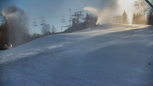 Skiareál Karolinka  - Otočná kamera na sjezdovce - 25.12.2025 v 11:45