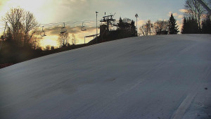 Skiareál Karolinka  - Otočná kamera na sjezdovce - 13.3.2026 v 06:45