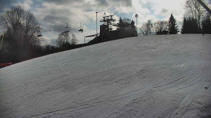 Skiareál Karolinka  - Otočná kamera na sjezdovce - 13.3.2026 v 10:15