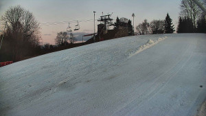 Skiareál Karolinka  - Otočná kamera na sjezdovce - 13.3.2026 v 17:50