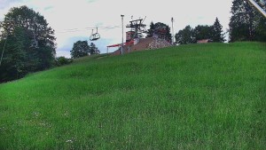 Skiareál Karolinka - Otočná kamera na sjezdovce - 9.6.2026 v 04:55 Skiareál Karolinka - Otočná kamera na sjezdovce - 9.6.2026 v 04:55