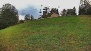 Skiareál Karolinka - Otočná kamera na sjezdovce - 9.10.2026 v 08:55 Skiareál Karolinka - Otočná kamera na sjezdovce - 9.10.2026 v 08:55