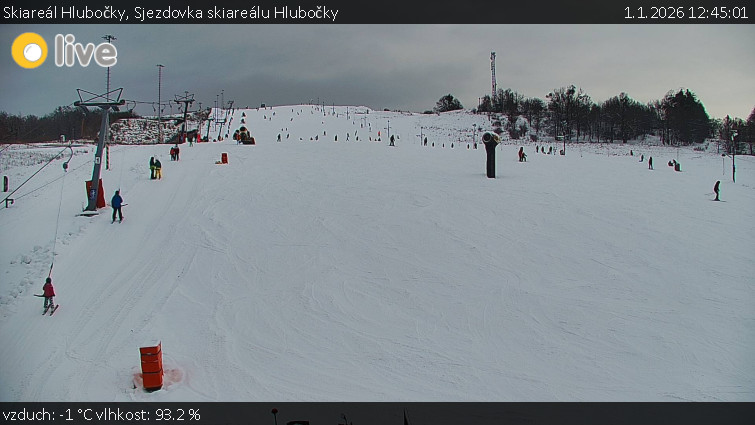 Skiareál Hlubočky - Sjezdovka skiareálu Hlubočky - 1.1.2026 v 12:45