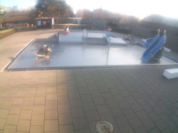 Dětstký venkovní bazén