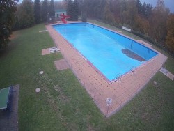 Großer Swimmingpool