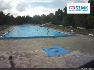 Koupaliště Bajda Kroměříž - Hlavní bazén - 14.7.2025 v 15:45