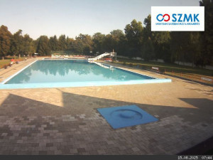 Koupaliště Bajda Kroměříž - Hlavní bazén - 15.8.2025 v 07:45