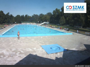 Koupaliště Bajda Kroměříž - Hlavní bazén - 15.8.2025 v 10:15