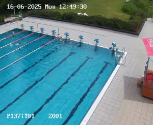 Koupaliště Petynka - Hlavní bazén - 16.6.2025 v 12:45