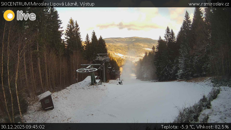 SKICENTRUM Miroslav Lipová Lázně - Výstupní stanice lanové dráhy - 30.12.2025 v 09:45