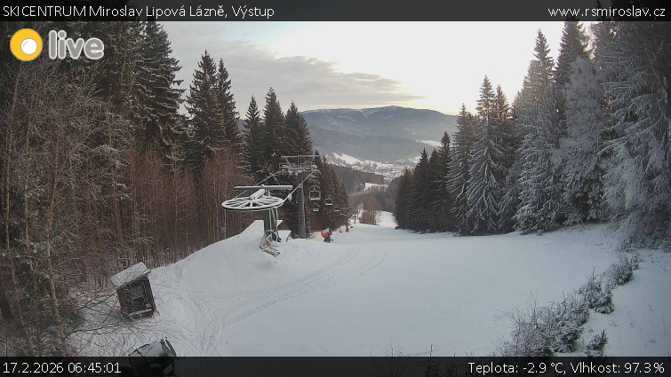 SKICENTRUM Miroslav Lipová Lázně - Výstupní stanice lanové dráhy - 17.2.2026 v 06:45