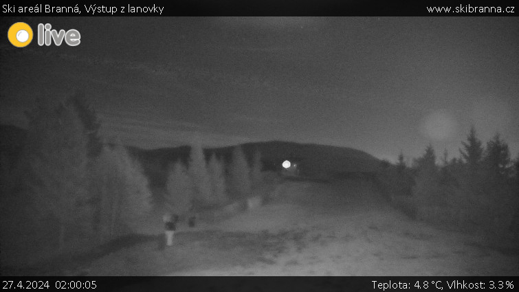 Ski areál Branná - Výstup z lanovky - 27.4.2024 v 02:00