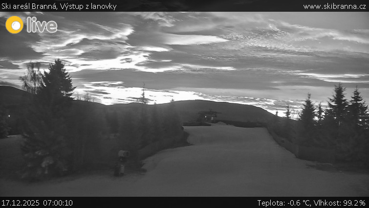 Ski areál Branná - Výstup z lanovky - 17.12.2025 v 07:00