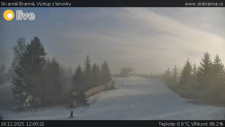 Ski areál Branná - Výstup z lanovky - 18.12.2025 v 12:00