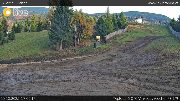 Ski areál Branná - Ski Branná - horní kamera - 19.10.2025 v 17:00 Ski areál Branná - Ski Branná - horní kamera - 19.10.2025 v 17:00