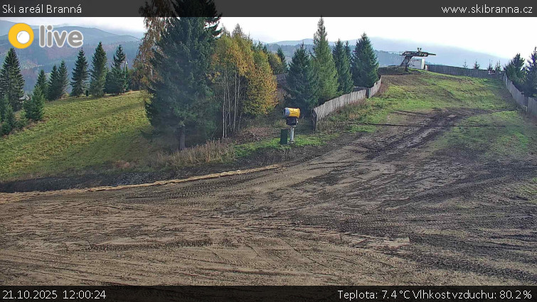 Ski areál Branná - Ski Branná - horní kamera - 21.10.2025 v 12:00