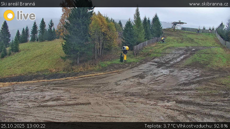 Ski areál Branná - Ski Branná - horní kamera - 25.10.2025 v 13:00 Ski areál Branná - Ski Branná - horní kamera - 25.10.2025 v 13:00