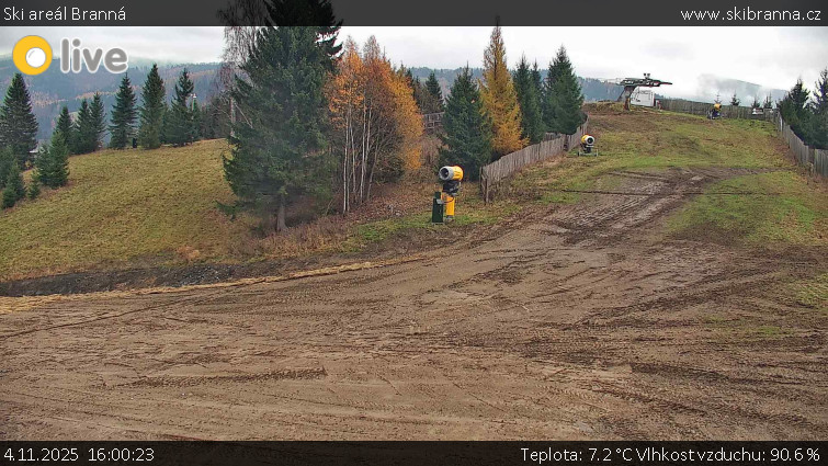 Ski areál Branná - Ski Branná - horní kamera - 4.11.2025 v 16:00
