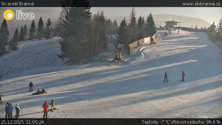 Ski areál Branná - Ski Branná - horní kamera - 25.12.2025 v 11:00