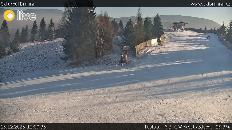 Ski areál Branná - Ski Branná - horní kamera - 25.12.2025 v 12:00
