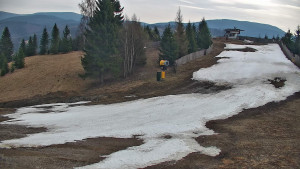 Ski areál Branná - Ski Branná - horní kamera - 25.3.2026 v 11:00 Ski areál Branná - Ski Branná - horní kamera - 25.3.2026 v 11:00