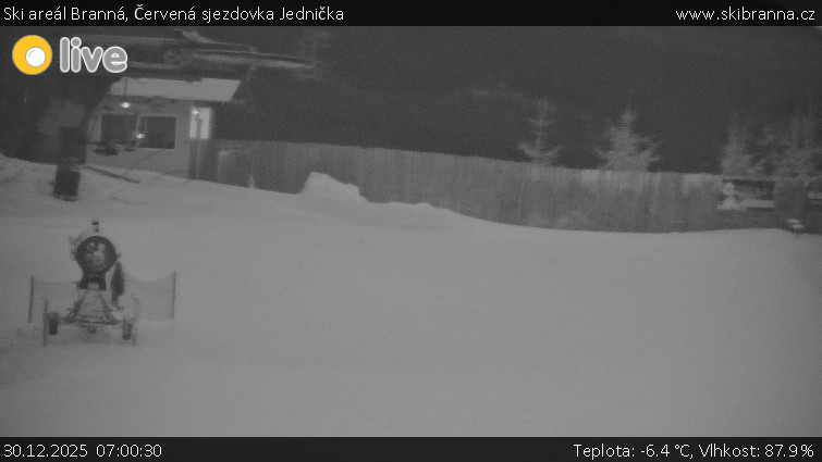 Ski areál Branná - Červená sjezdovka Jednička - 30.12.2025 v 07:00