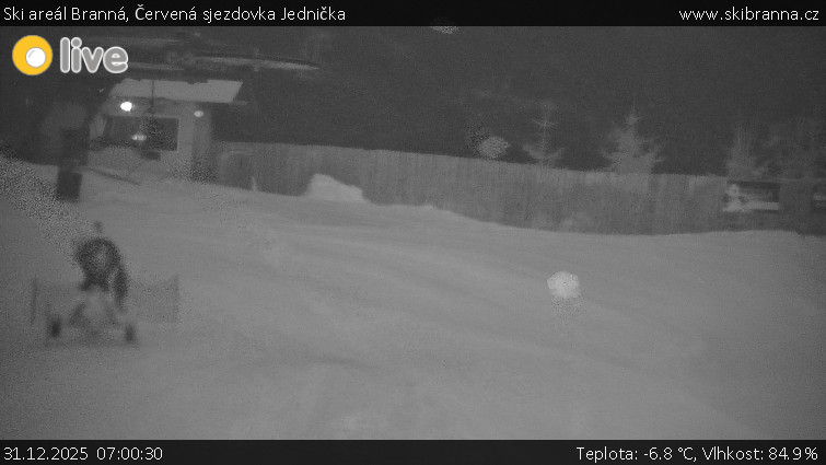 Ski areál Branná - Červená sjezdovka Jednička - 31.12.2025 v 07:00