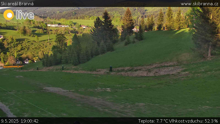Ski areál Branná - Ski Branná - horní kamera - 9.5.2025 v 19:00 Ski areál Branná - Ski Branná - horní kamera - 9.5.2025 v 19:00