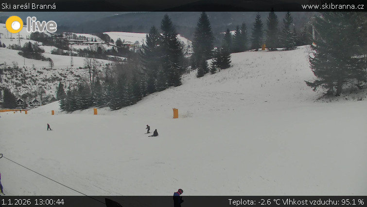 Ski areál Branná - Ski Branná - horní kamera - 1.1.2026 v 13:00