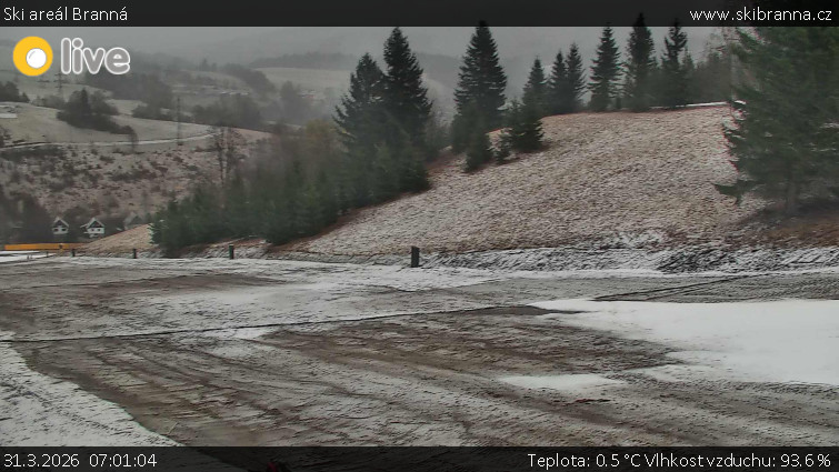 Ski areál Branná - Ski Branná - horní kamera - 31.3.2026 v 07:01