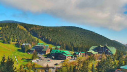 Panorama Jižní svahy, Hotel, Nástup 