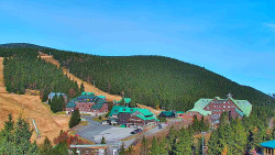 Panorama Jižní svahy, Hotel, Nástup 