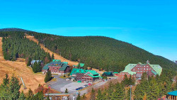 Panorama Jižní svahy, Hotel, Nástup