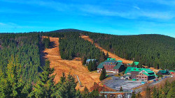 Panorama Jižní svahy, Hotel, Nástup