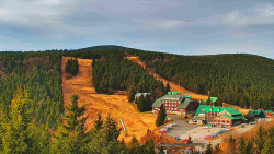 Panorama Jižní svahy, Hotel, Nástup