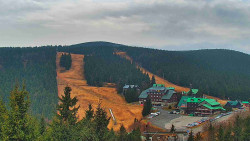 Panorama Jižní svahy, Hotel, Nástup