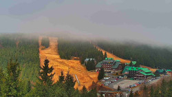 Panorama Jižní svahy, Hotel, Nástup